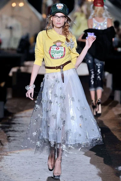 Look 33